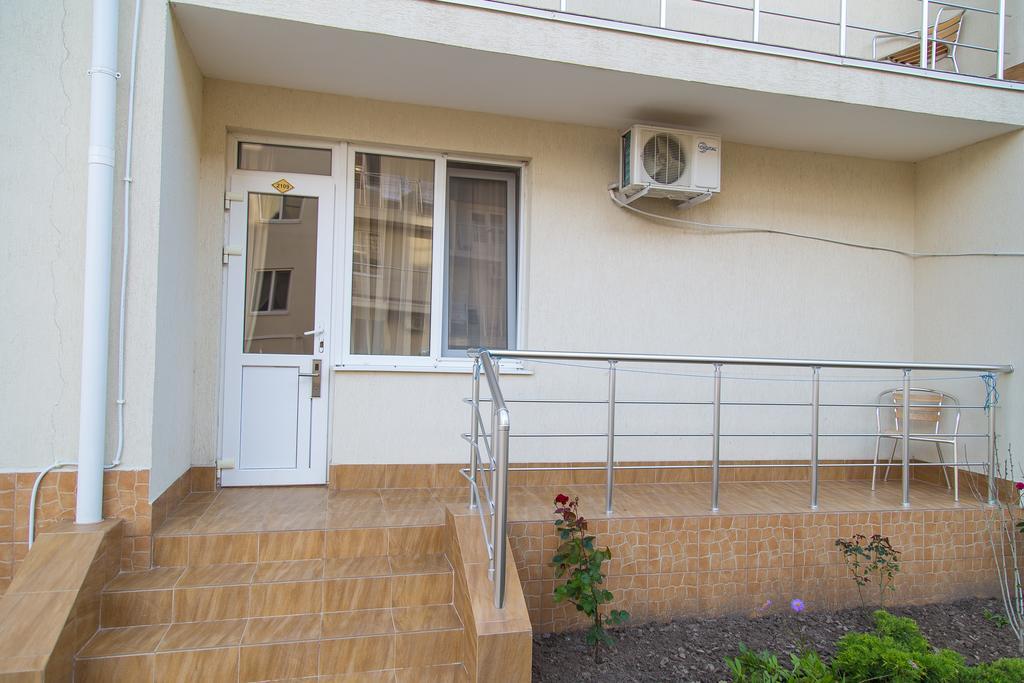 Delfin Hotel Koblevo Exterior photo